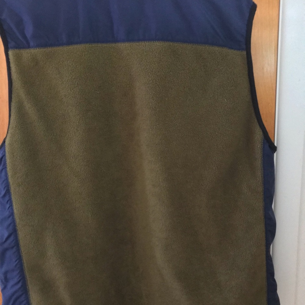 Men’s MAXCXS21 Reversible Vest from Macy’s - Picture 8 of 8